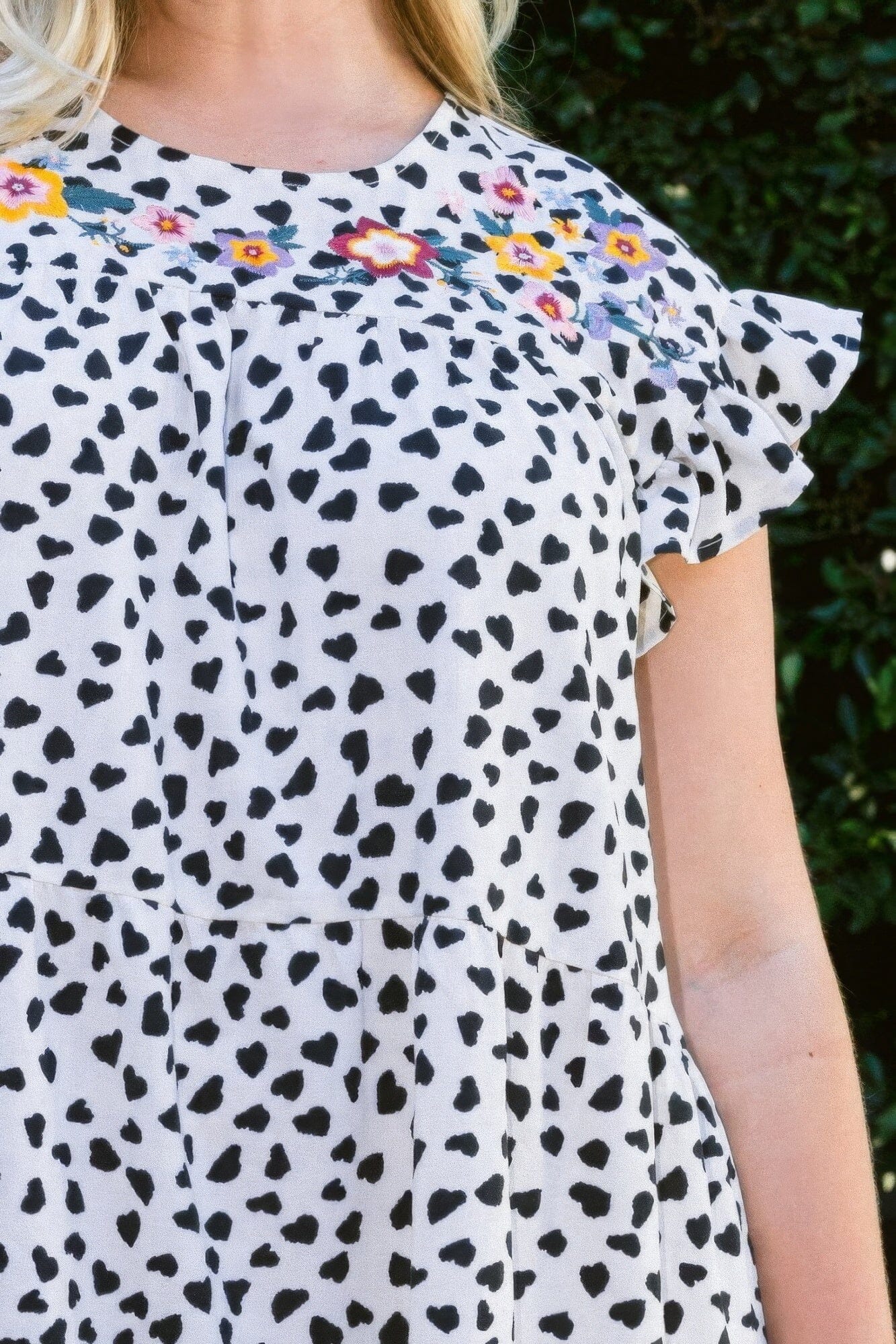 Black White Dizzy Floral Tiered Ruffle Cap Short Sleeves Babydoll Dress Dresses jehouze