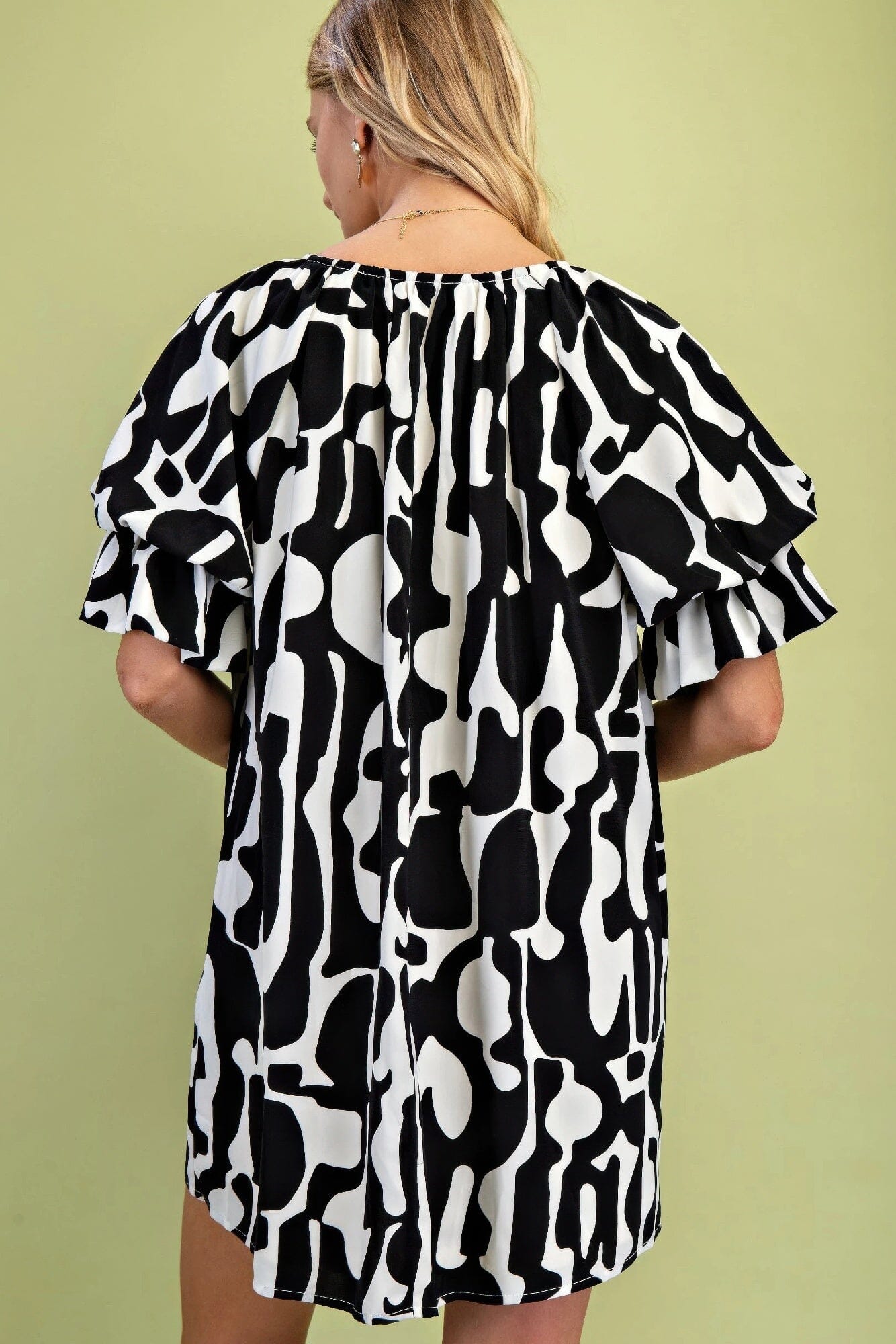 Women Geometric Print Loose Fit Mini Dress With Gathered Balloon Sleeves Dresses jehouze