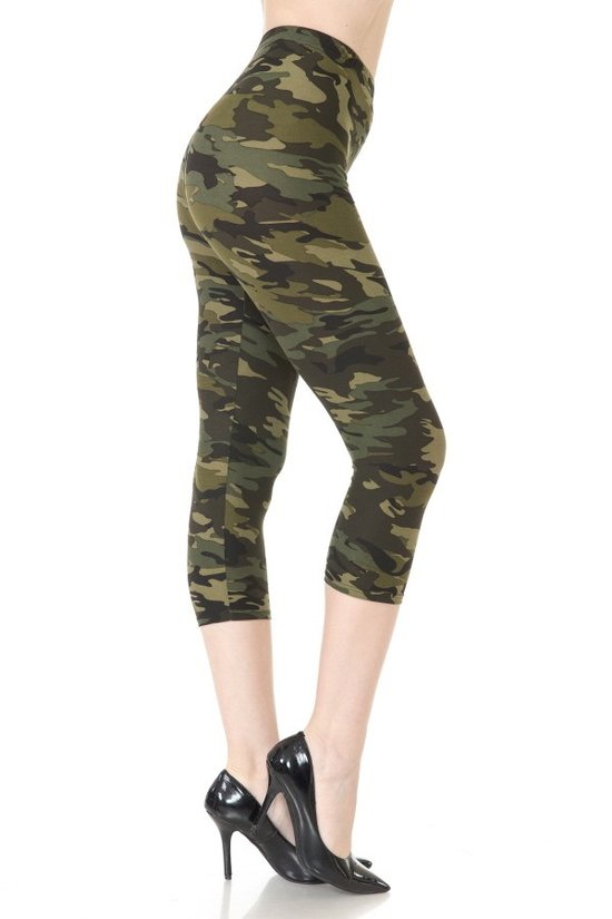 Multi-color Print, Cropped Capri Leggings In A Fitted Style With A Banded High Waist. Bottoms jehouze