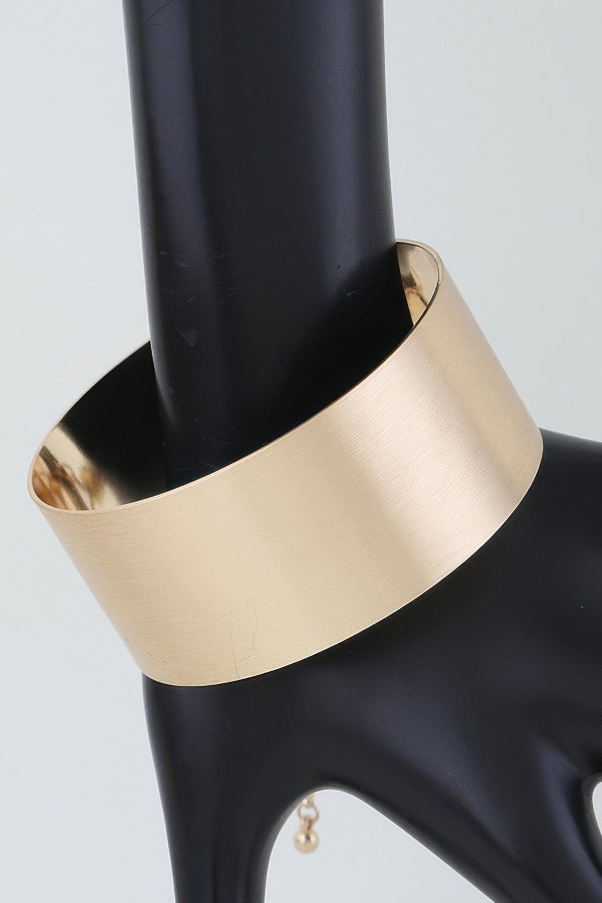 Hammered Wide Toggle Cuff Bracelet Bracelets jehouze Gold 