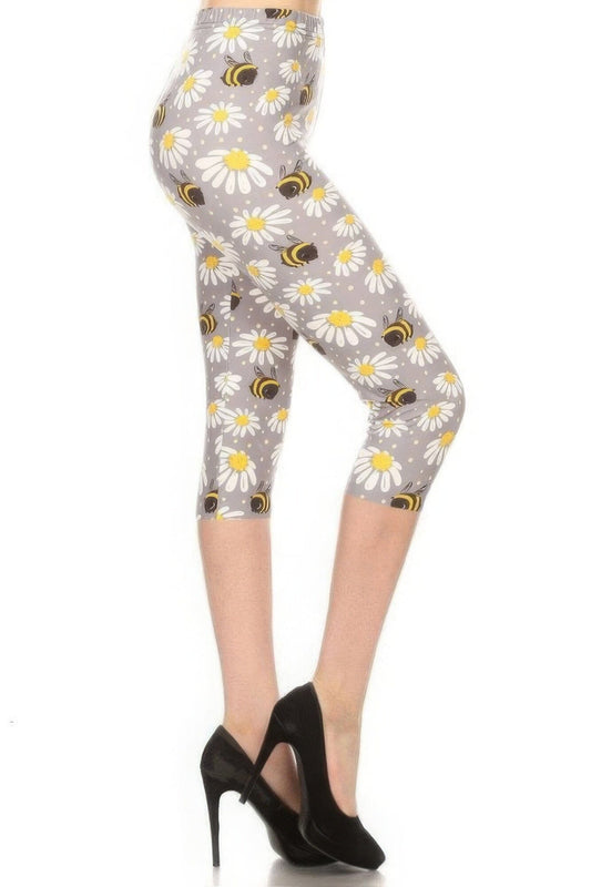 High Waisted Capri Leggings In An Allover Floral And Bee Print Pants jehouze Multi 