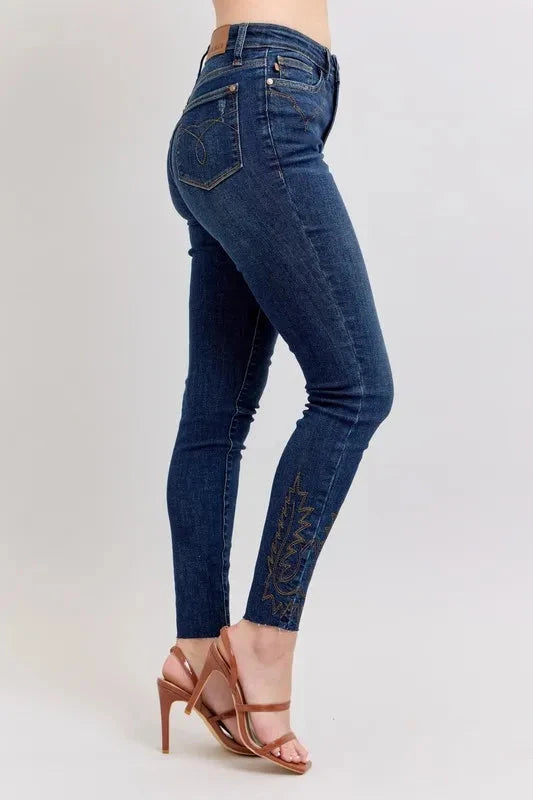 Judy Blue Plus Size Embroidered High Rise Skinny Jeans jeans jehouze 