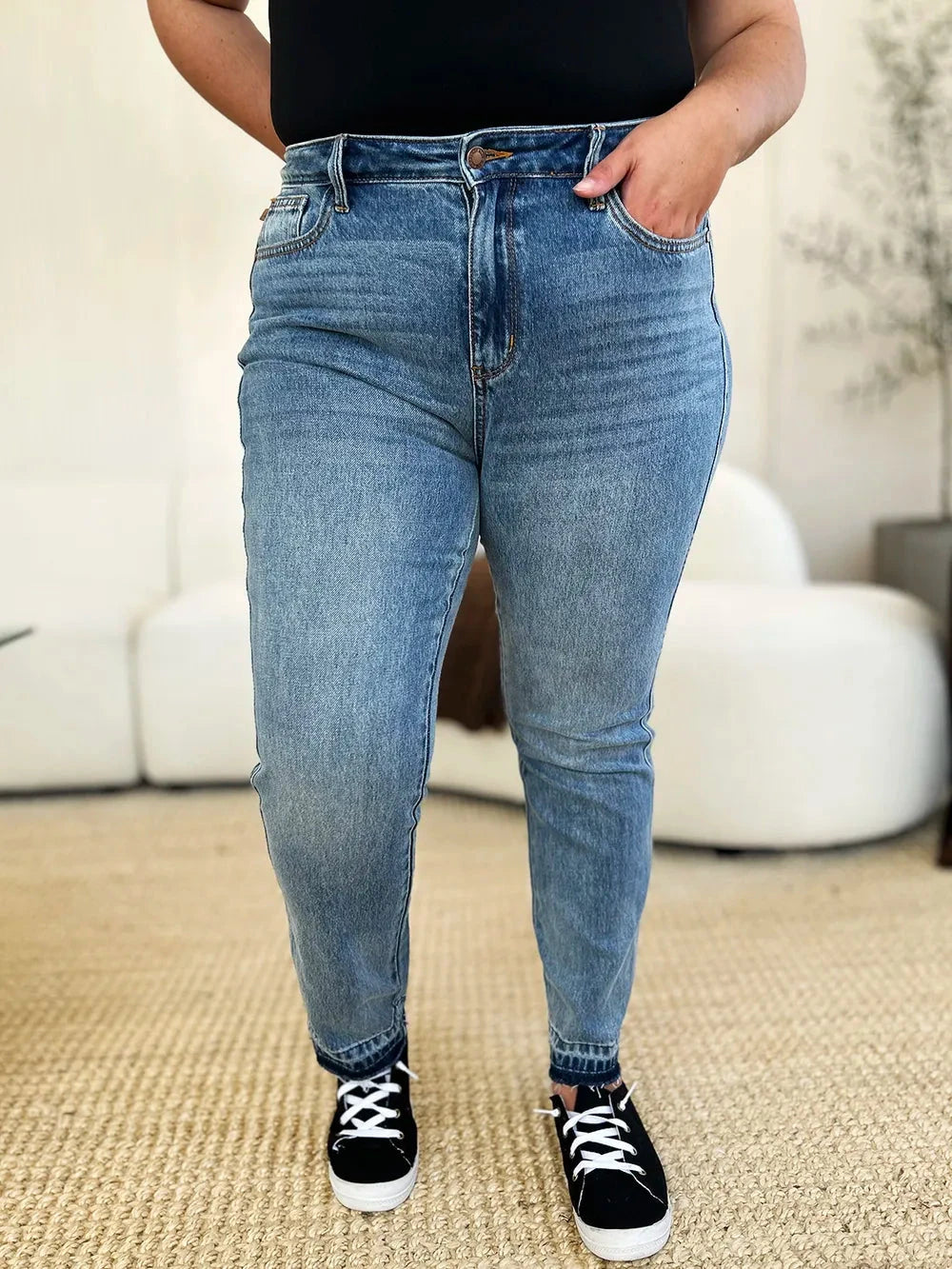 Judy Blue Plus Size Mid Rise Rigid Magic Release Hem Jeans jeans jehouze 