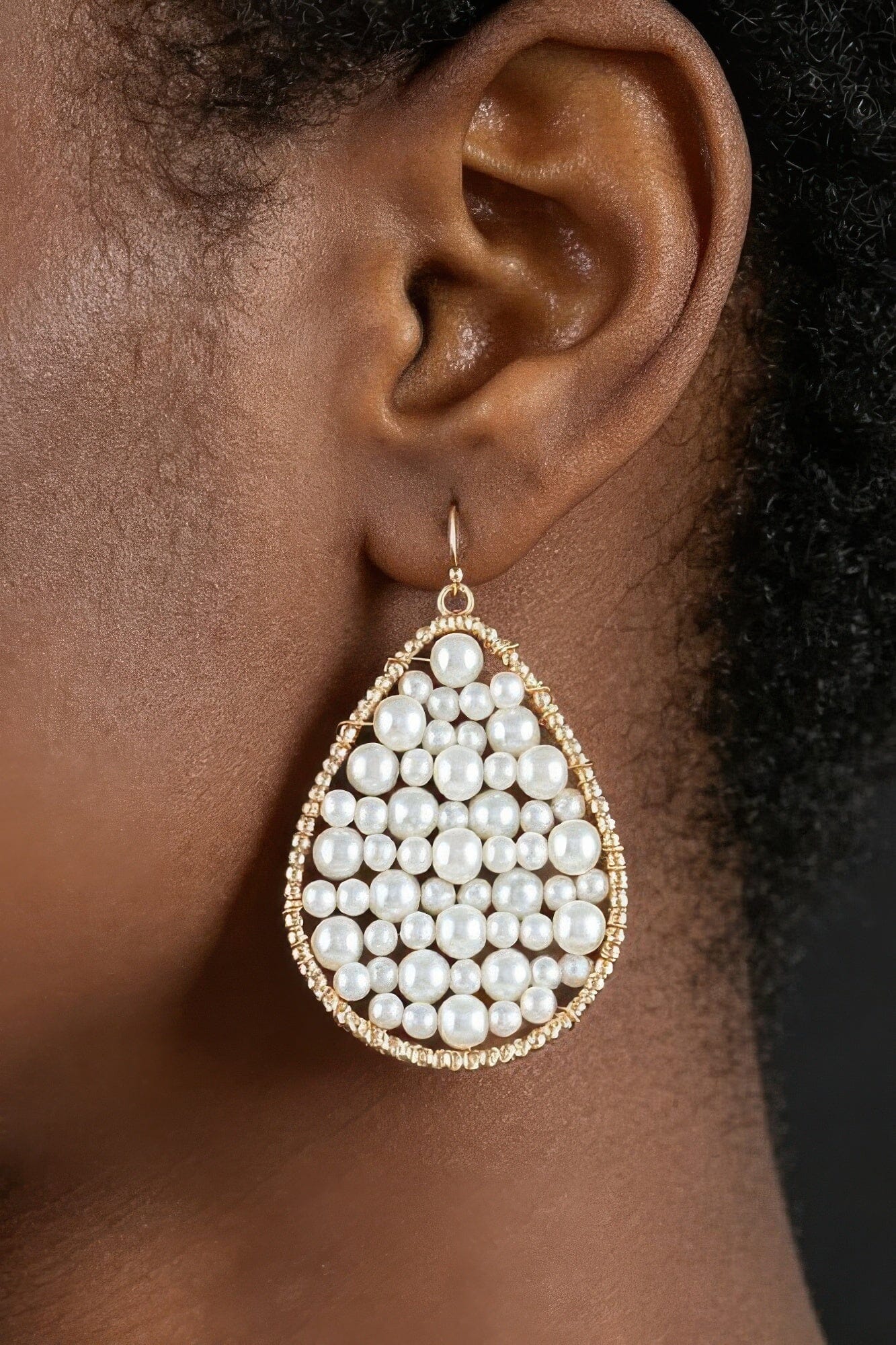 Pearls In A Teardrop Earrings Apparel & Accessories > Jewelry > Earrings jehouze Gold Cream 