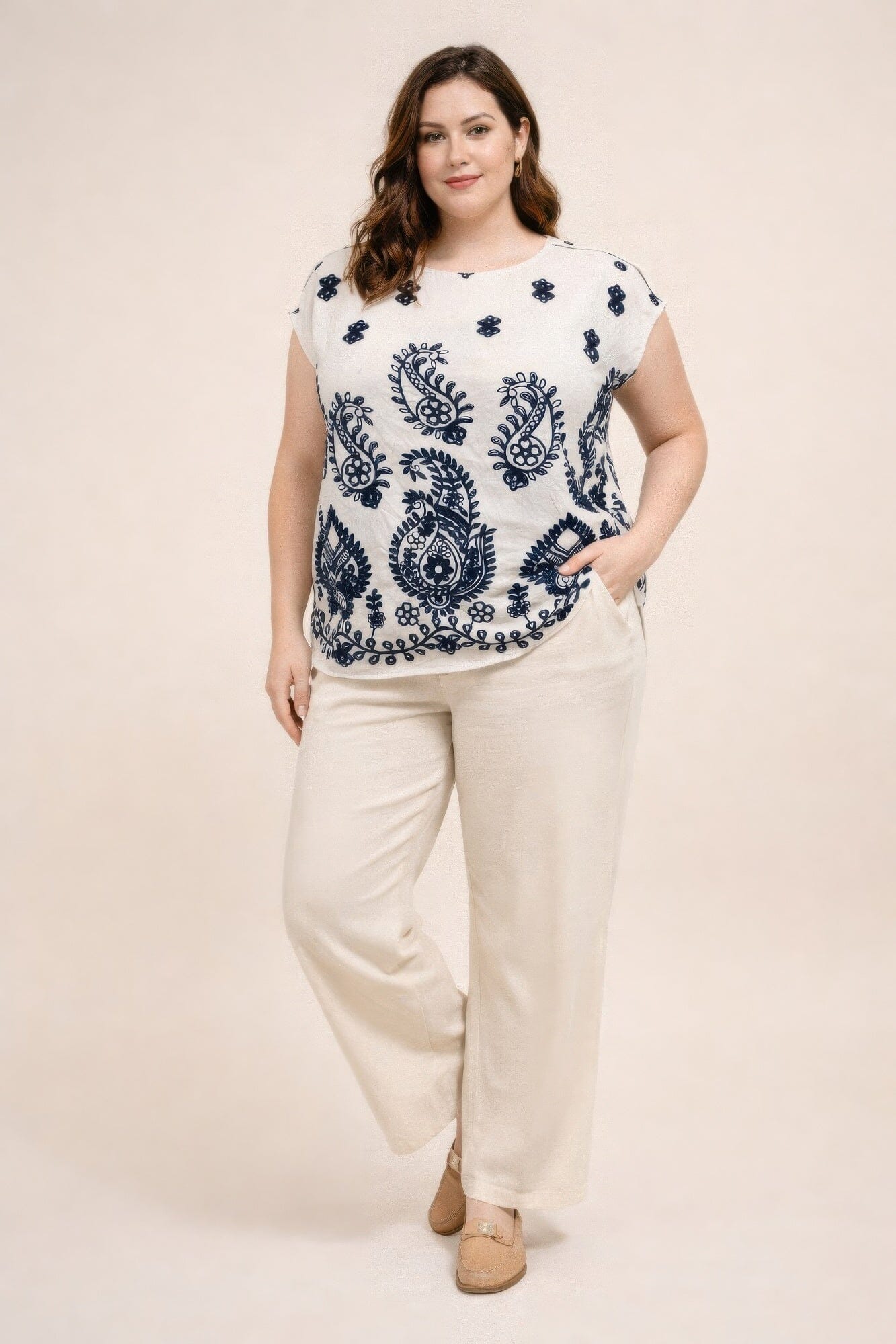 Plus Size Paisley Border Print Button-shoulder Top Shirts & Tops jehouze White XL 