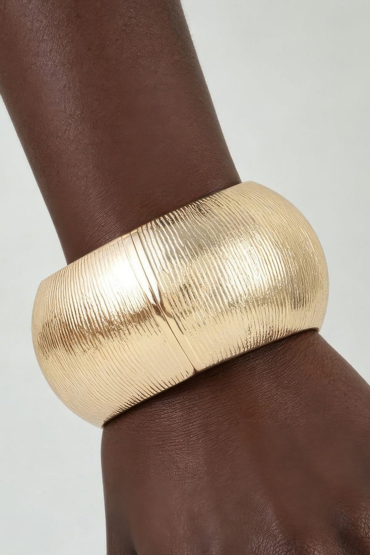 Polished Engraved Dome Cuff Bracelet Bracelets jehouze Gold 