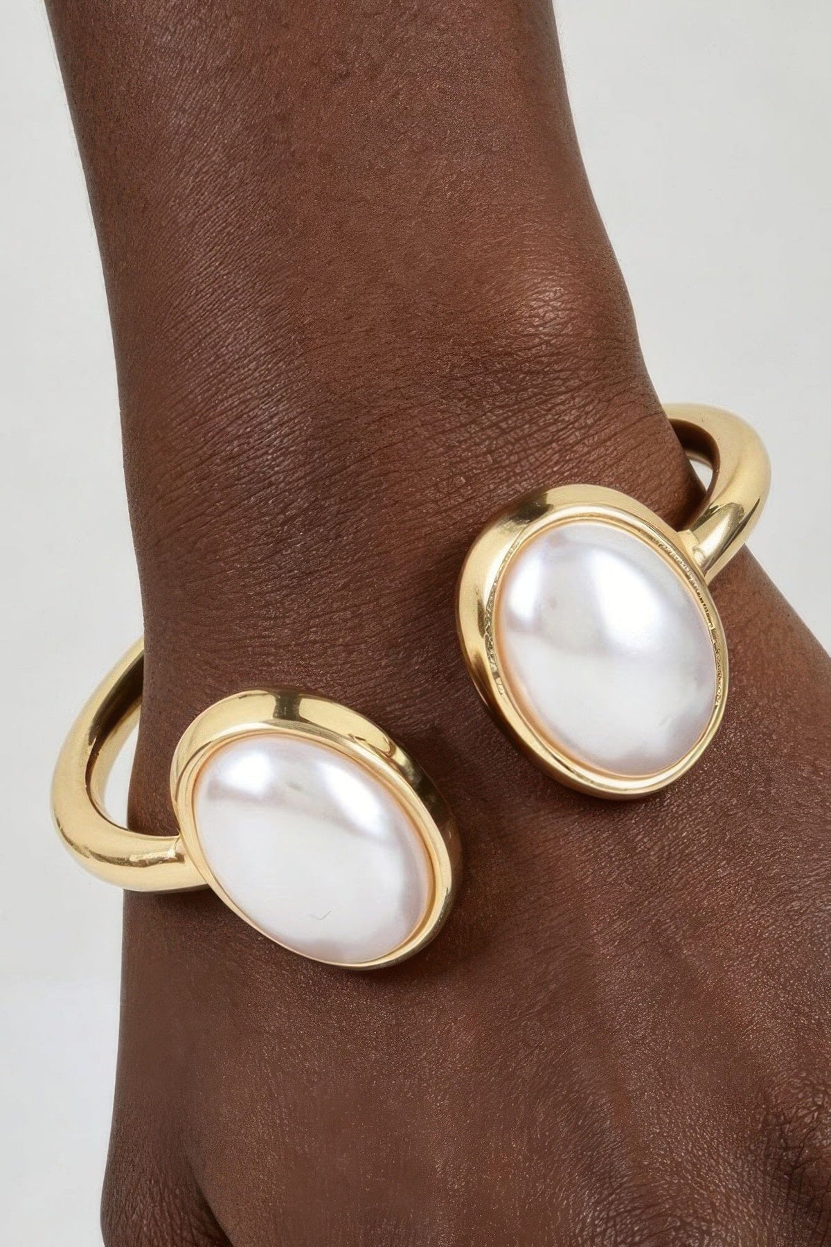 Polished Pearl Stone Open Cuff Bracelet Bracelets jehouze Gold Cream 