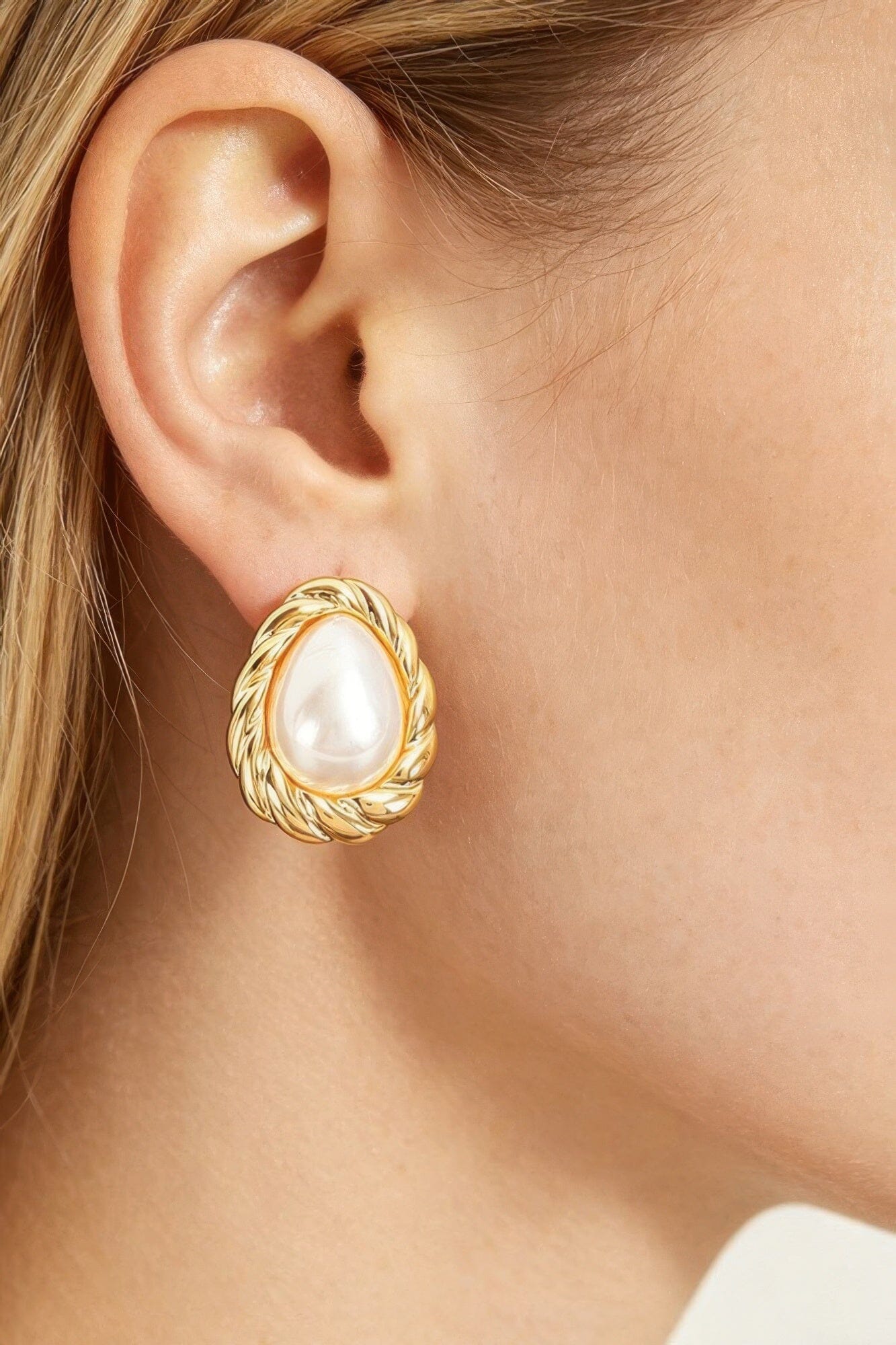 Teardrop Pearl Stud Earrings With Twisted Metal Frame Apparel & Accessories > Jewelry > Earrings jehouze Gold 