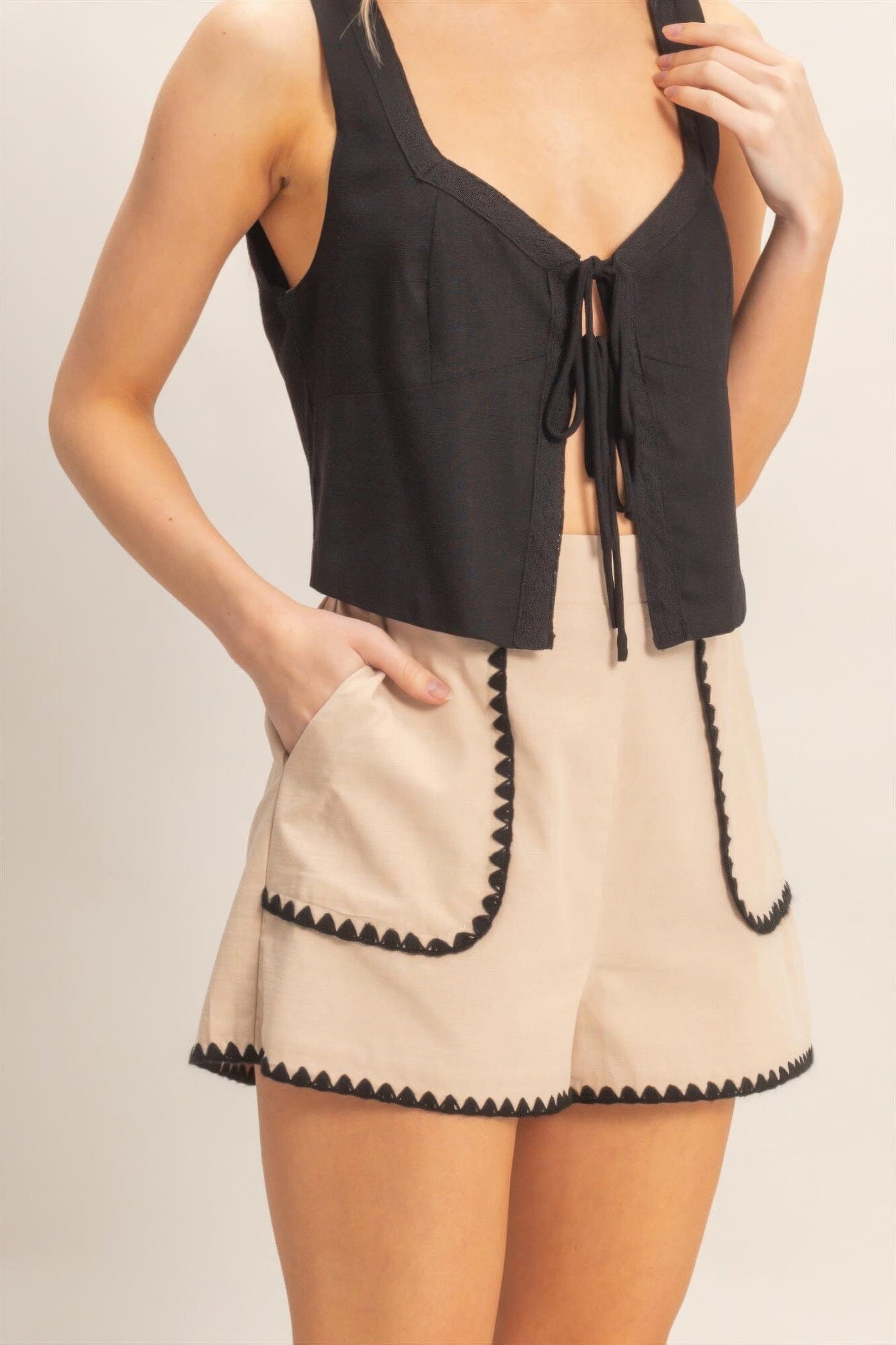 Women Scallop Trim High-waisted Shorts Shorts jehouze 
