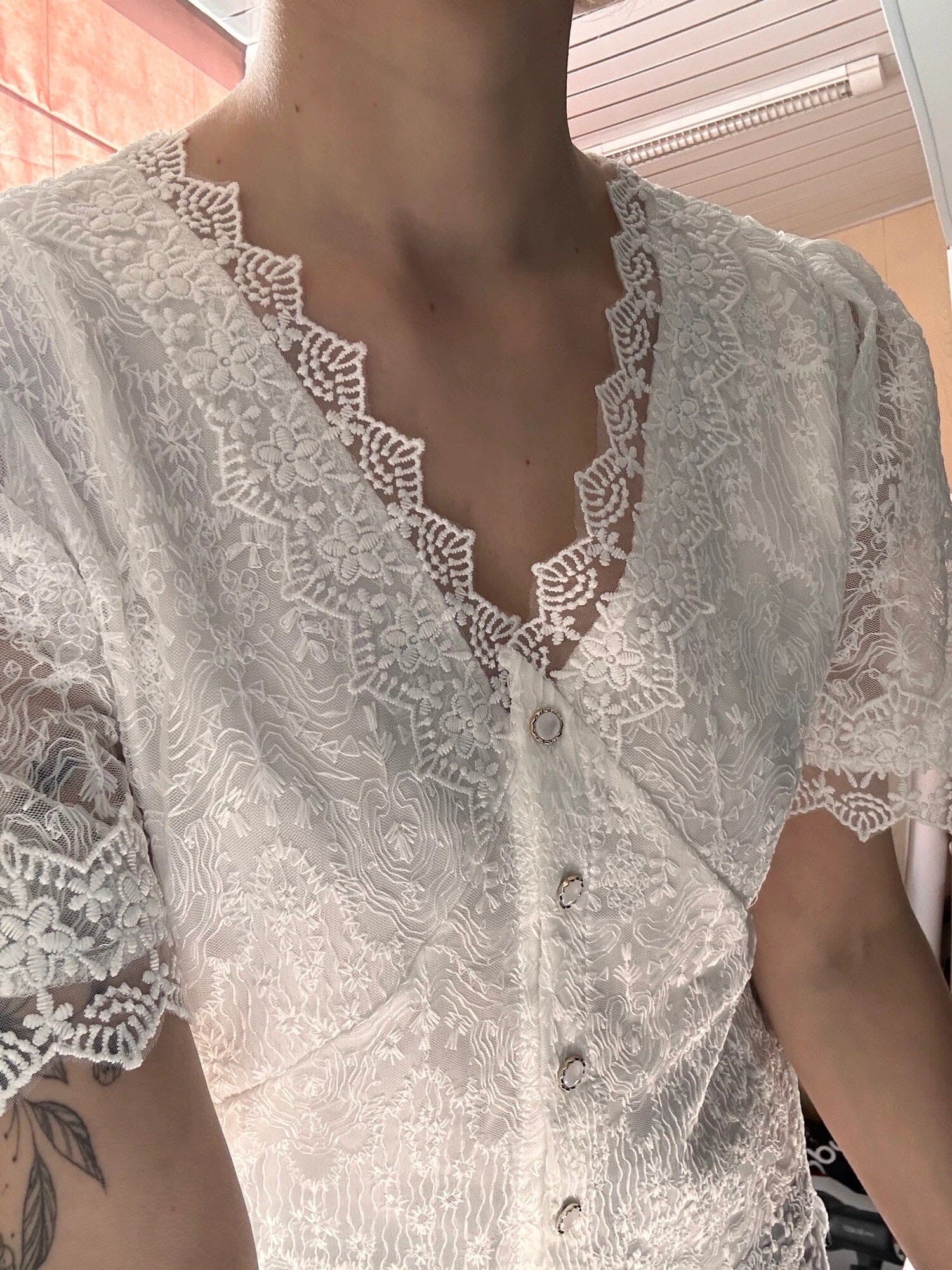 Women White Lace Short Sleeves V Neck Stitching Hollow Out Blouse Top jehouze 